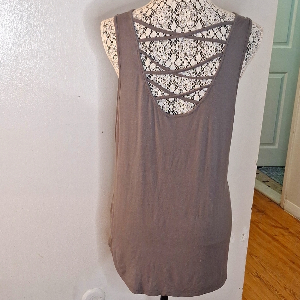 Gray Sleeveless Top - Picture 4 of 4